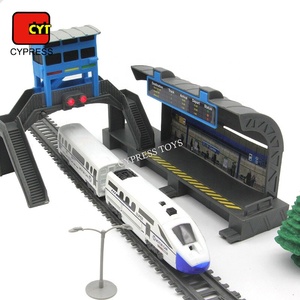 Klassische <span class=keywords><strong>Toy</strong></span> <span class=keywords><strong>Train</strong></span> Kunststoff Electric <span class=keywords><strong>Toy</strong></span> <span class=keywords><strong>Train</strong></span> Sets Zug Modellbahn Spielzeug für Kinder
