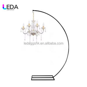 Support de lustre de mariage LEDA moderne en fer forgé avec cadre arqué, noir, robuste, pour décoration de table extérieure pour événements - Product Image 2