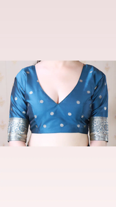 ส่าหรีผ้าไหมเนื้อนุ่มสีฟ้าสวยงามพร้อมลวดลายทอซารีอย่างละเอียดสีเงินเหมาะสำหรับงานแต่งงานและเทศกาลแบบดั้งเดิม - Product Image 6