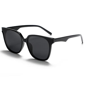 Gafas de Sol Greyjack Unisex, Montura TR90, UV400, Polarizadas, Cuadradas Grandes, para Pesca al Aire Libre, Lentes TAC Tipo 3 - Product Image 2