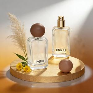 Flacon de parfum carré en verre vide de luxe 30ml 50ml avec bouchon à bille, personnalisable avec LOGO, pour emballage cosmétique en gros - Product Image 3