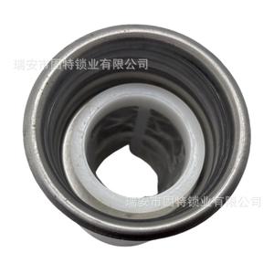 Tapa de Tanque de Combustible Diésel de 70 mm con Filtro y Junta para Tractores, Material Plástico y Hierro, con Llave - Product Image 3