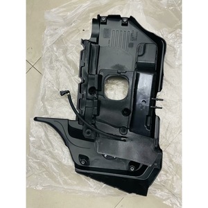 Cubierta de motor BMW para X6 E71 F02, estilo vertical de plástico negro atornillable - Product Image 2