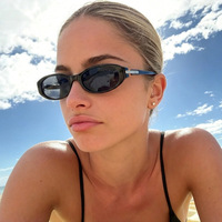 Lunettes de soleil ovales rétro pour femmes, monture épaisse, protection UV400, style minimaliste chic, tendance, vente en gros, logo personnalisé