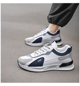 <span class=keywords><strong>Scarpe</strong></span> da Uomo in Pelle 2025 Nere Stile Walking da Skateboard e Corsa in Tre Colori - Product Image 4