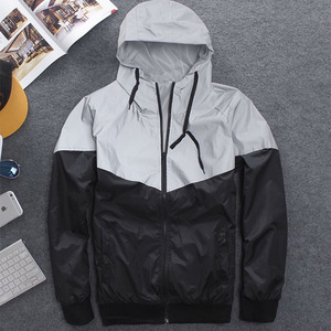 Jaket Lari Reflektif Pria Ringan Anti Angin Cepat Kering dengan Logo, Visibilitas Tinggi untuk Keamanan Malam Hari - Product Image 4