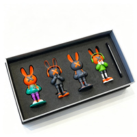 Boîte cadeau rectangulaire rigide de luxe avec doublure en éponge noire, impression quadricolore découpée au laser pour l'emballage de jouets de collection