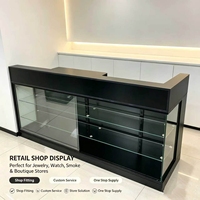 Étagère en verre multicouche, porte coulissante en verre, panneau arrière solide, éclairage LED robuste, vitrine d'exposition