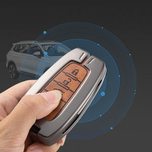 Porte-clés de voiture pour Toyota Land Cruiser RAV4 HARRIER Hilux Fortuner Highland Prado Yaris <span class=keywords><strong>Cross</strong></span> Aygo <span class=keywords><strong>X</strong></span> 2023 Accessoires - Product Image 5