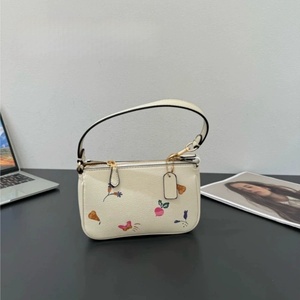 Tendenze Moda: Set di Portafogli e Pochette da Donna in Pelle PU con Cerniera, Design a Ciliegia, <span class=keywords><strong>Porta</strong></span> <span class=keywords><strong>Cellulare</strong></span> - Product Image 4