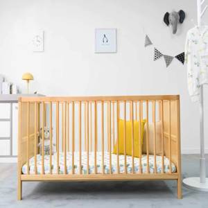 Cuna convertible portátil 3 en 1 de madera maciza con 6 ajustes de altura para uso en hospitales y escuelas - Product Image 4