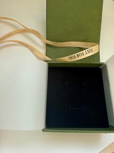 Logo personnalisé pour boîte à bagues et boîte d'emballage de bijoux en cuir PU violet haut de gamme - Product Image 2