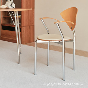 Chaise de salle à manger en bois massif, dossier rembourré, design Bauhaus, pour salle à manger, usage adulte, couleur bois naturel - Product Image 3