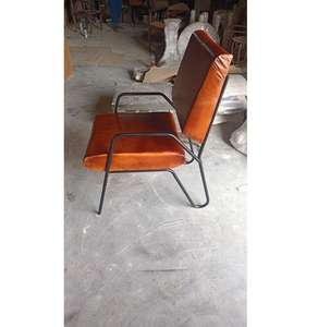 Silla de Comedor Moderna de Hierro Envejecido con Asiento de Cuero Premium, Asiento Elegante para Hogar, Bar, Restaurante y Hotel - Product Image 4