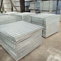 Heetgedoopte gegalvaniseerde aluminiumlegering koolstofstaal zwaarbelastbaar roosterplaat antislip gekarteld industrieel vloer drainage systeem
