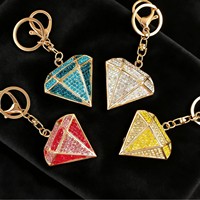 Porte-clés en métal de luxe KC1031 avec strass, breloque créative pour sac et ornement suspendu pour voiture, petit cadeau