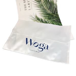 Bolsa de embalaje pequeña de satén liso rojo al por mayor para comercio electrónico y negocios minoristas - Product Image 2