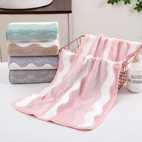 Serviette en microfibre à motif ondulé, grande, luxueuse, très absorbante, pour la plage, la gym, le pilates, avec boucle de suspension
