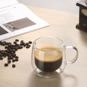 <span class=keywords><strong>Tasse</strong></span> en verre isolée avec poignée, <span class=keywords><strong>double</strong></span> <span class=keywords><strong>paroi</strong></span>, en borosilicate haute résistance, minimaliste, pour le camping, le café ou le thé - Product Image 4