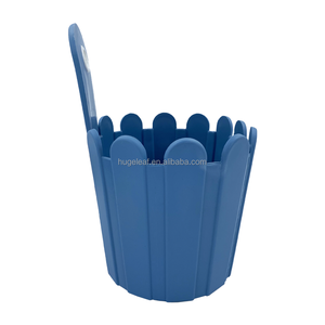 Fioriera da Parete Mini per Esterni, Vaso in PVC per Giardino e Balcone con Design Minimalista per Uso Domestico - Product Image 5