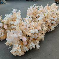 Arrangements de sol d'allée de fleurs de mariage artificielles blanches et roses poussiéreuses de style européen pour la décoration de passerelle de lieu de mariage