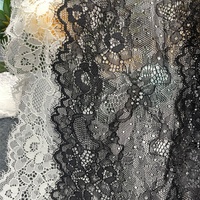 Tissu de dentelle Chantilly personnalisé vente en gros de dentelle chantilly de cils français délicats noirs pour soutiens-gorge