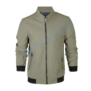 Veste bomber camouflage élégante pour homme, printemps, tissée, logo sur le devant, coupe confortable, tissu durable pour les aventures en plein air, vêtements décontractés - Product Image 1