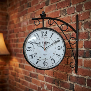 Horloge murale rustique antique en métal noir, double face, analogique à quartz - Product Image 2