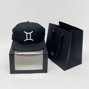Caja de Regalo para Gorras de Béisbol Plegables Personalizadas al por Mayor con Ventana para Exhibición - Product Image 4