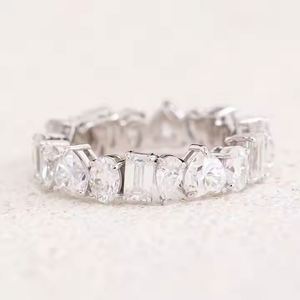Anillos de Moissanita Multshape en Oro Sólido de 10k, 14k y 18k, Anillo de Eternidad de Moissanita de 0.3CT, Personalizable, Regalo de Aniversario - Product Image 3