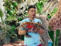Boneka Tangan Dinosaurus Mini Raptor Berbulu Lucu Realistis, Mulut Dapat Dibuka Tutup dengan Suara, Interaktif untuk Dalam Ruangan
