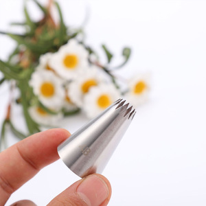 304 Stainless Steel Piping Tips 5-Piece Set, Large Seamless Cake, <b>Cookie</b>, and Butter Tips, Baking and Piping <b>Tools</b> - Product Image 5