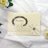 Carte d'invitation de mariage pliée en relief avec crème, nœud en strass et cadre ajouré, vierge, pour événements, prix de gros