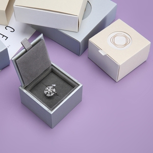 Boîte d'emballage de bijoux de luxe légère en gros, boîte à bijoux en bois personnalisable avec logo - Product Image 3