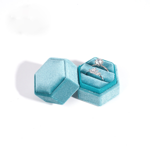 Boîte à bijoux hexagonale en velours haut de gamme avec logo personnalisé, boîte à bague de fiançailles de luxe, emballage de rangement pour bijoux, boîte à bagues - Product Image 6
