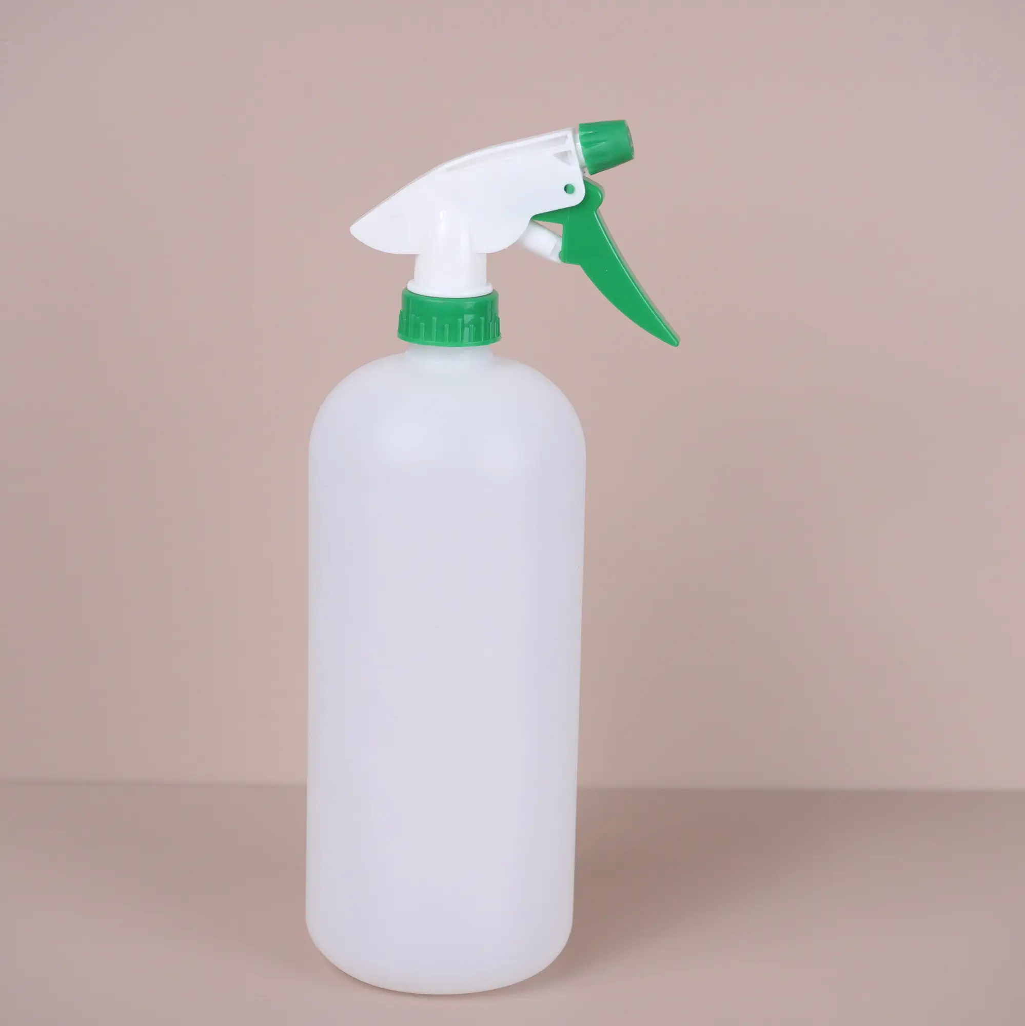 Personalizado grande capacidade plástico 350Ml 500Ml 1000Ml Hdpe resistente a produtos químicos spray garrafa Car limpeza álcool desencadeado spray bomba