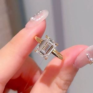 Anillo de Diamante de Laboratorio con Corte Esmeralda de 3 Quilates Xinfly, Anillo de Oro Amarillo de 18k, Color D, Diamante Certificado por IGI, Anillo de Compromiso y Boda - Product Image 1