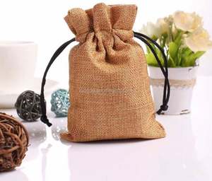 Sacs de bienvenue personnalisés en toile de jute marron - Product Image 1