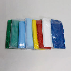 Robe <span class=keywords><strong>Cpe</strong></span> en plastique de boucle de pouce jetable de robe d'isolement de <span class=keywords><strong>Cpe</strong></span> colorée par jaune blanc bleu - Product Image 2