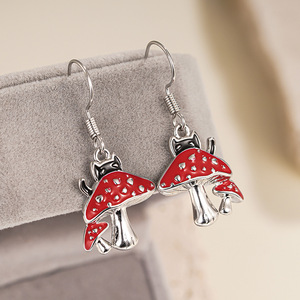 Orecchini pendenti smaltati a forma di fungo rosso fatato per donna, gioielli dolci e alla moda - Product Image 6