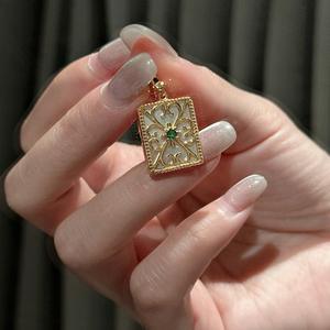 Colgante de Plata Pura S925 Vintage con Diseño de Concha, Joyería Ligera con Flores Talladas, Colgante Simple, Moderno y Personalizado - Product Image 2