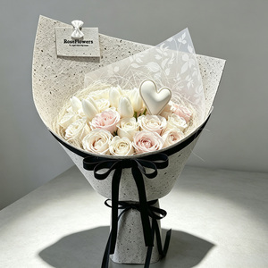 Accessorio Decorativo per Bouquet a Forma di Cuore in Ecopelle Imbottita con Fiori, Decorazione 3D Romantica per Fioristi, Forniture all'Ingrosso - Product Image 4