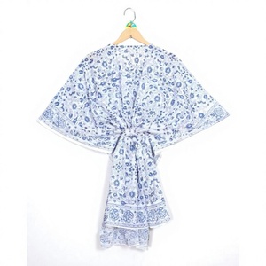 เสื้อแจ็คเก็ตผ้าฝ้ายแท้ 100% ซักได้ คอวี ทรงปกติ ทอลายควิลท์ ระบายอากาศดี เหมาะสำหรับฤดูใบไม้ร่วง แบบสองด้านใส่ได้ พิมพ์ลายดอกไม้สไตล์โบฮีเมียน แต่งพู่ห้อย - Product Image 1