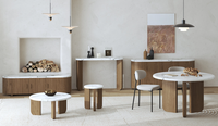 Table basse moderne en bois avec design au sol bas, forme ronde, pieds en bois