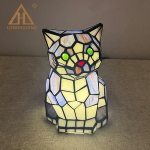 Lámpara de Vidrio Estilo Tiffany LongHuiJing con Figura de Gato Hecha a Mano, Lámpara de Noche para Mesa de Noche, Decoración para el Hogar, Regalo para Amantes de Mascotas - Product Image 1