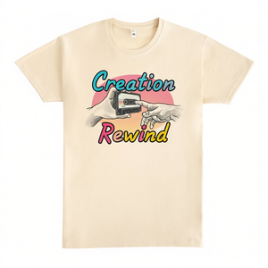 T-shirt Creation Rewind colore crema con design a cassetta retrò, vestibilità unisex - Product Image 2
