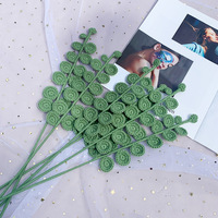 Feuilles d'olivier faites à la main Fleurs artificielles en tricot Feuilles d'eucalyptus au crochet Fleurs au crochet