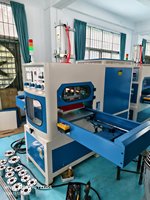 Machine de découpe de soudage à haute fréquence à table coulissante 15kw pour coussin de siège gonflable en TPU coussin d'air de siège de bureau