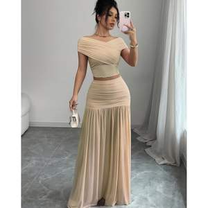 Ensemble 2 pièces personnalisé pour femme 2026 : Haut court à manches courtes et jupe longue plissée en mousseline respirante – Tenue d'été pour les vacances - Product Image 2