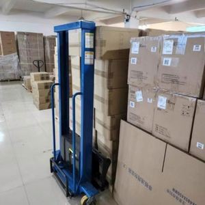 รถยกไฟฟ้าแบบติดตั้งบนรถบรรทุก รถยกไฟฟ้าแบบเข็นด้วยมือ - Product Image 2